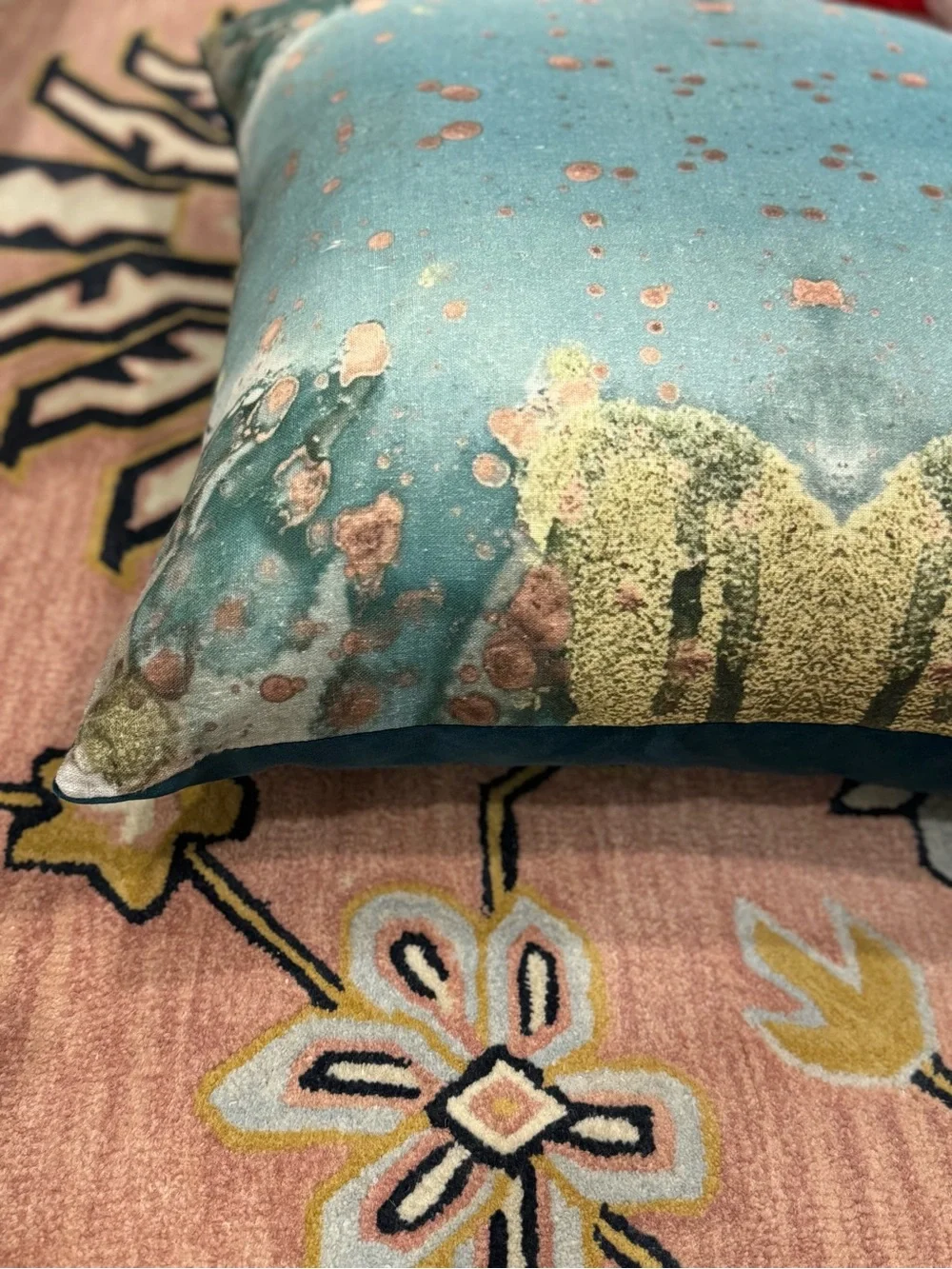 N/A bermuda pillow